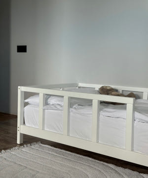 Queen size bed frame – Detail Close-up