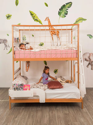Etagenbett mit Treppe – Einzelbett oben, Doppelbett unten (Ursa Major)