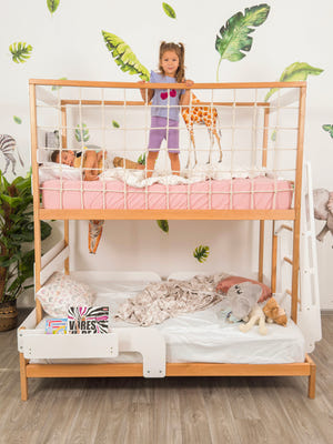 Etagenbett mit Treppe – Einzelbett oben, Doppelbett unten (Ursa Major)