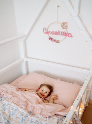 Kinderbett mit Beinen (Modell 1)