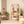 Kinderregal in Hausform mit Fenstern