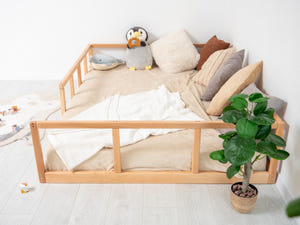 Montessori-Bodenbett mit Rausfallschutz (Modell 10)