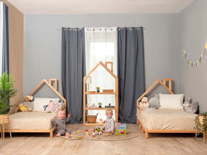 Montessori Hausbett für Kleinkinder mit Füßen (Modell 3)