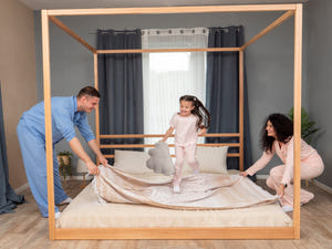 Bodenbett mit quadratischem Rahmen (Modell 8)