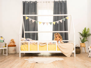 Montessori-Hausbett mit Rausfallschutz (Modell 1)