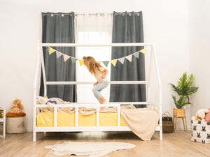 Montessori-Hausbett mit Rausfallschutz (Modell 1)