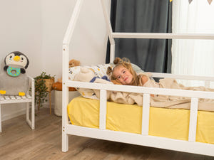 Montessori-Hausbett mit Rausfallschutz (Modell 1)
