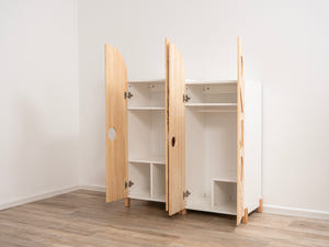 Montessori Lern-Kleiderschrank von Busywood