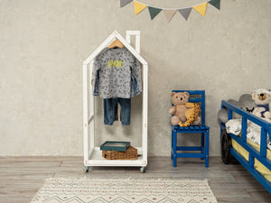Kinder-Kleiderständer in Hausform
